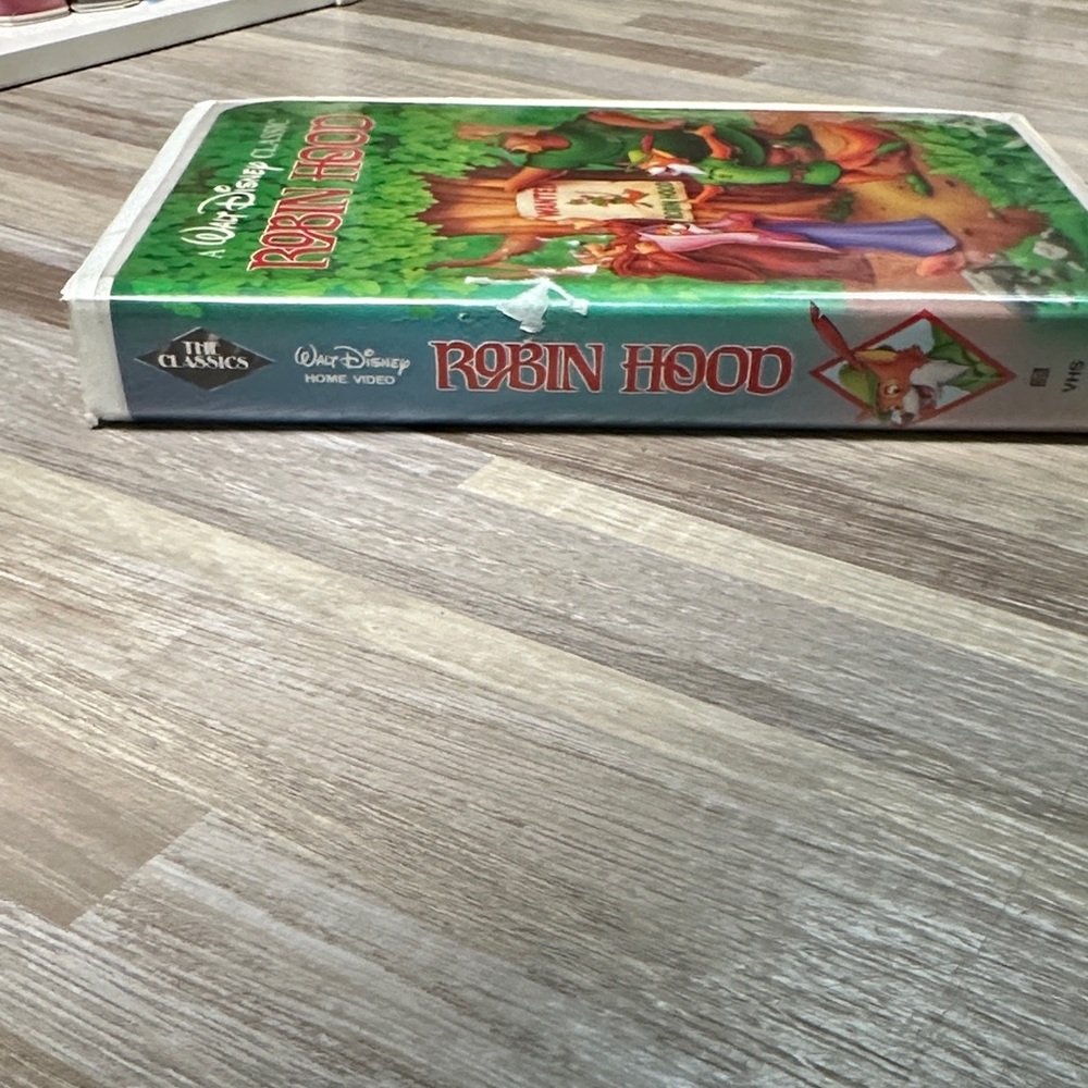 Disney Robin Hood VHS Tape Black Diamond Edition